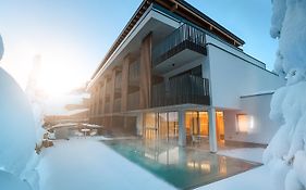 Lh Linzerhaus Suites Saalbach